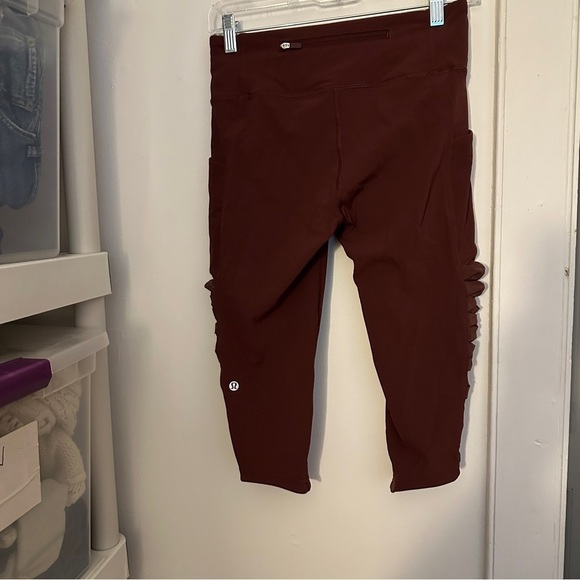 Lululemon Sharp Turns Crop 17" Redwood size 6 W6AMES - Picture 3 of 7